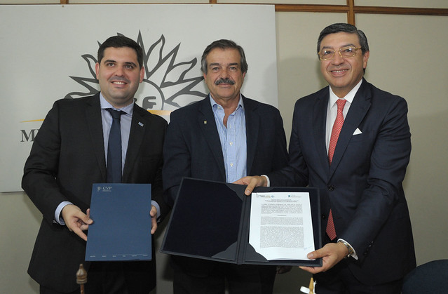 Secretaría General de la Comunidad Andina y Comité Veterinario Permanente del Cono Sur (CVP) firmaron en Uruguay un Convenio Marco de Cooperación en temas de sanidad animal