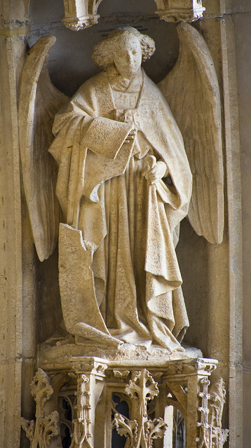 Rouen, Saint-Maclou, angel holding a scroll (15th c.)