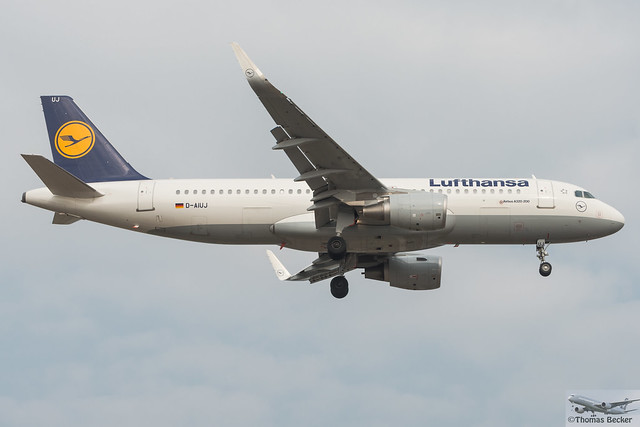 Lufthansa Airbus A320-214(WL) D-AIUJ (888401)
