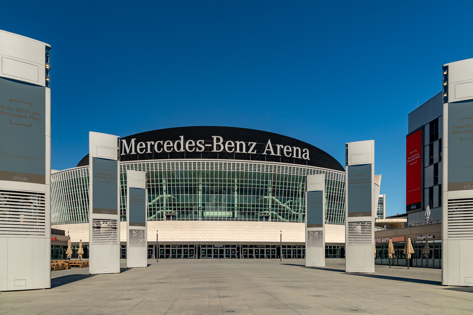 Die Mercedes-Benz-Arena