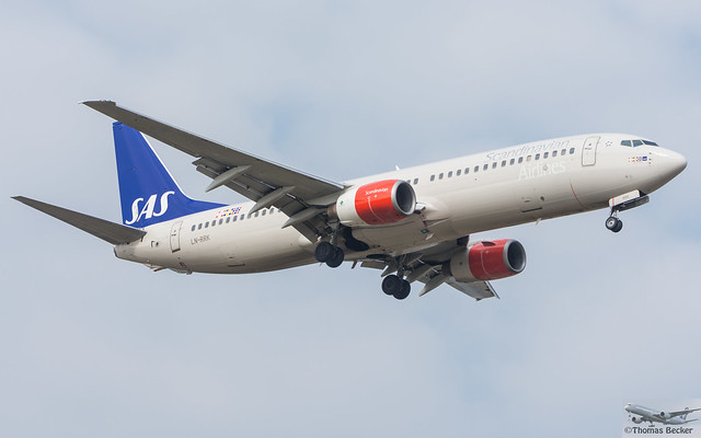 Scandinavian Airlines (SAS) Boeing 737-883 LN-RRK Garud Viking (713319)