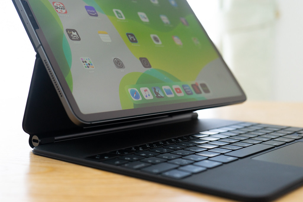 Apple 12.9インチiPad Pro用Magic Keyboard レビュー／Smart Keyboard 