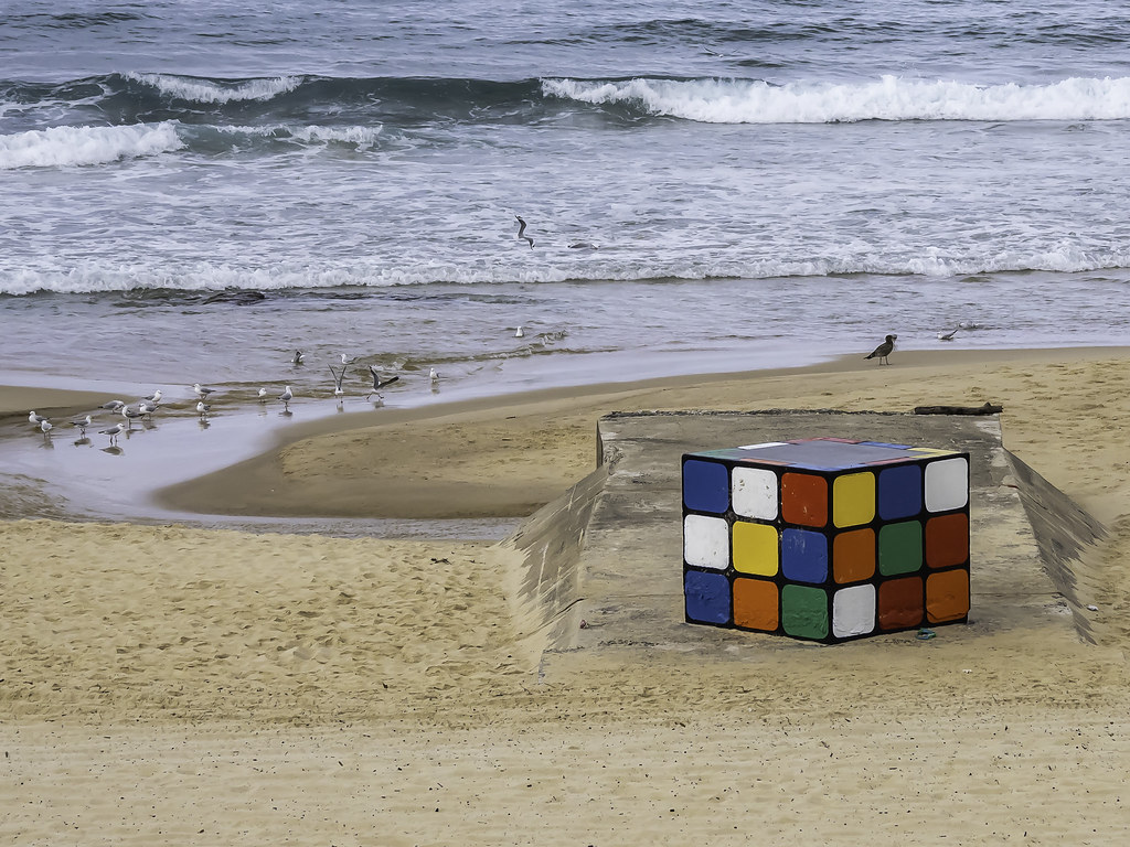 The BIG Rubik's Cube - Maroubra Beach NSW