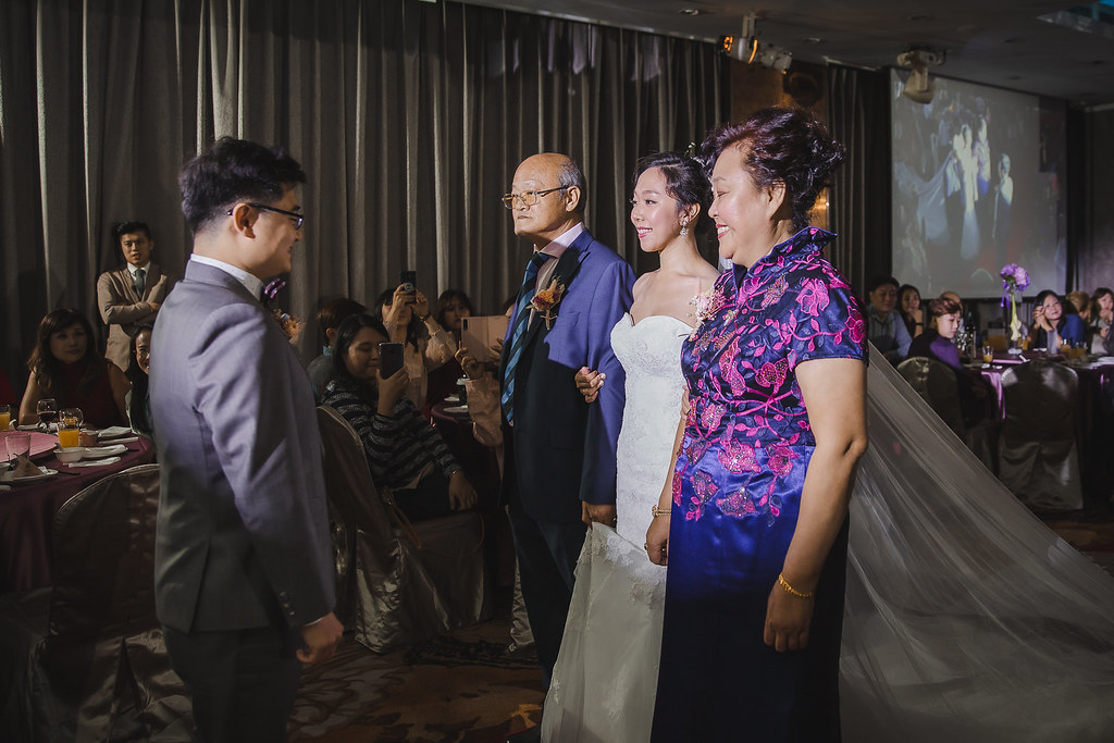 [婚禮攝影]傑夫慈娟 文定迎娶晚宴@新莊晶宴會館-最專業的團隊完成每場完美婚禮紀錄，拍的不只好更要快! #婚攝