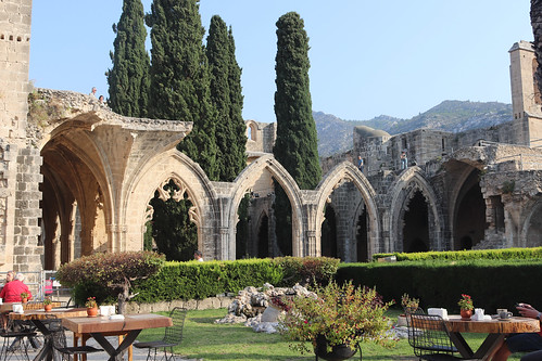 bellapais abbey monastery gothic ruin medieval historic building architecture arch cyprus kıbrıs kktc trnc κύπροσ christian