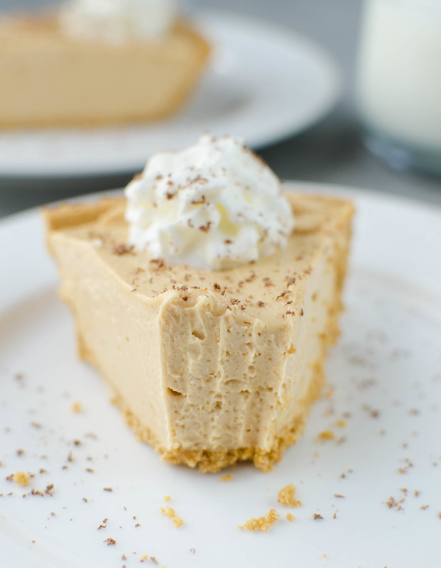 No Bake Peanut Butter Pie - the creamiest peanut butter pie with a graham cracker crust. Only 6 ingredients, so easy, and everyone always begs for the recipe! 