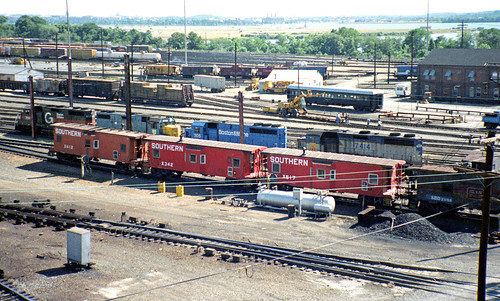 potomacyards rfp dh delawarehudson bostonmaine pyrp caboose southernrailway potyard train railfan railroad alexandriava