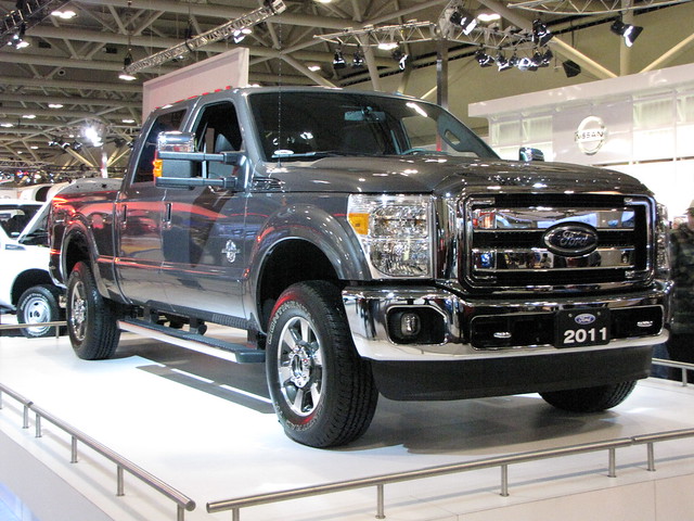 Ford_2011_Super_Duty_Pickup_Truck