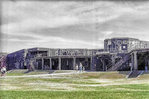 fort morgan alabama civil war america nrhp historic historical onasill mobile bay union confederate attraction travel tours visit state park david g farragut admiral night sunset clouds al civilwar american unitedstates usa oil rigs gulfofmexico vintage photo scanned
