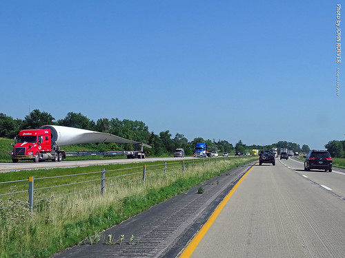 minnesota 2019 july july2019 vacation roadtrip 2019vacation 2019roadtrip minnesota2019roadtrip minnesota2019vacation drive driving driver driverpic ontheroad road highway iowa rural i35 interstate35 interstate freeway southbound southboundi35 blade turbineblade windturbineblade afternoon storycounty usa