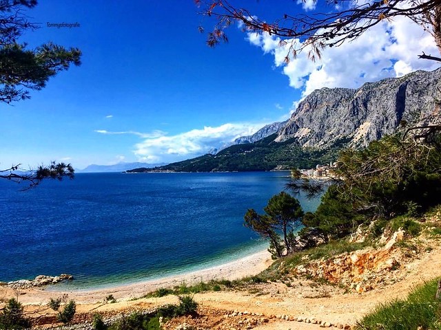 This is the turning point of my running trail, photo from last year, now they have a road down. Photo taken in Drašnice, Dalmatia