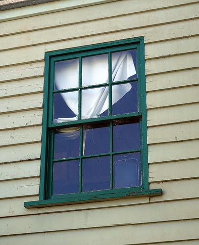 flagstaffhillmaritimemuseum warrnambool windows 019599 fenster windowwednesdays window green curtains outdoor outside rx100m6 australia victoria