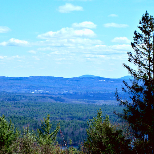 oak hill fire tower concord nh new hampshire forest trees hike nature view mountains sky elevation uncanoonuc
