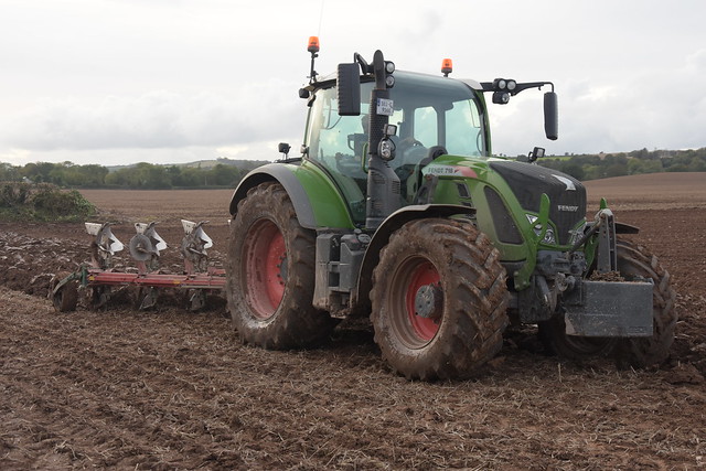 Fendt 718 Vario Tractor with a Kverneland 5 Furrow Plough
