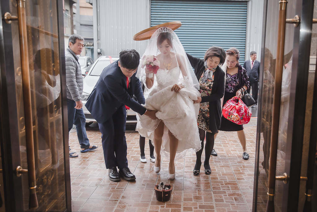 [婚禮攝影]中豪佳玲 迎娶晚宴@桃園晶宴會館-最專業的團隊完成每場完美婚禮紀錄，拍的不只好更要快! #婚攝作品