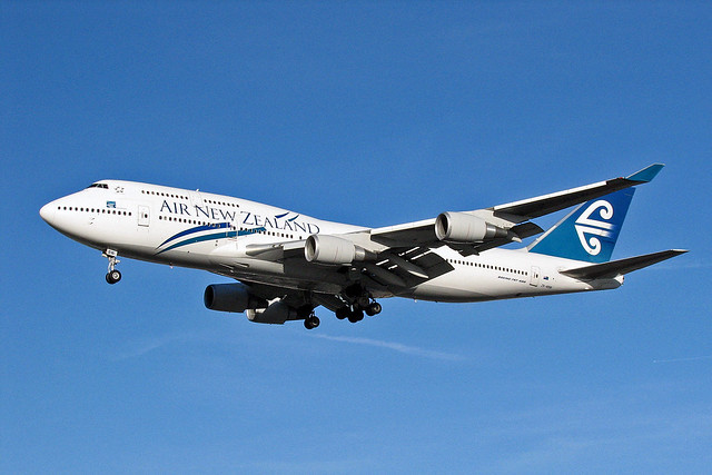 ZK-NBW Boeing 747-419 Air New Zealand LHR 19-11-06
