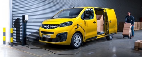 Opel Vivaro-e abre encomendas em breve