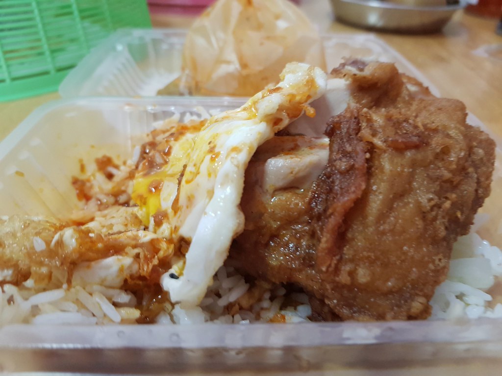 炸鸡饭 Fried Chicken Rice rm$7 @ 文记炸鸡饭档 Boon Kee Fried Chicken Rice Stall in  新永顺茶餐室 Restoran Weng Soon Jaya USJ17