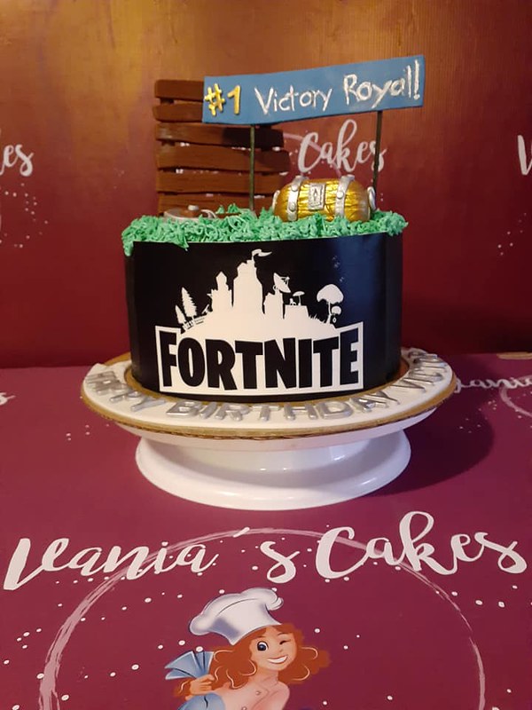 Cake by Vania's Cakes