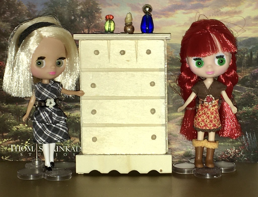 Blythe a Day May 10–Latest Prop 💛💚❤️