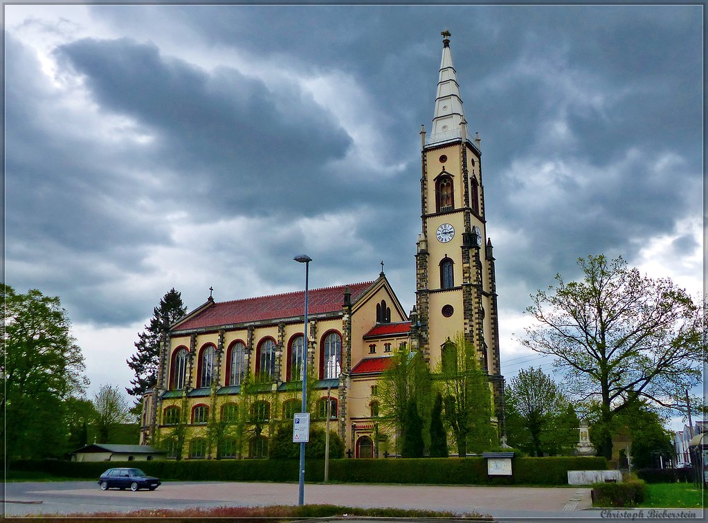Die evangelische Nikolaikirche zu Leutersdorf