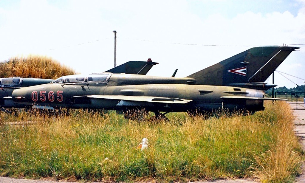 0565   Mikoyan-Gurevich MiG-21UM Fishbed [05695165] (Hungarian Air Force) Kecskemet~HA 17/06/1996