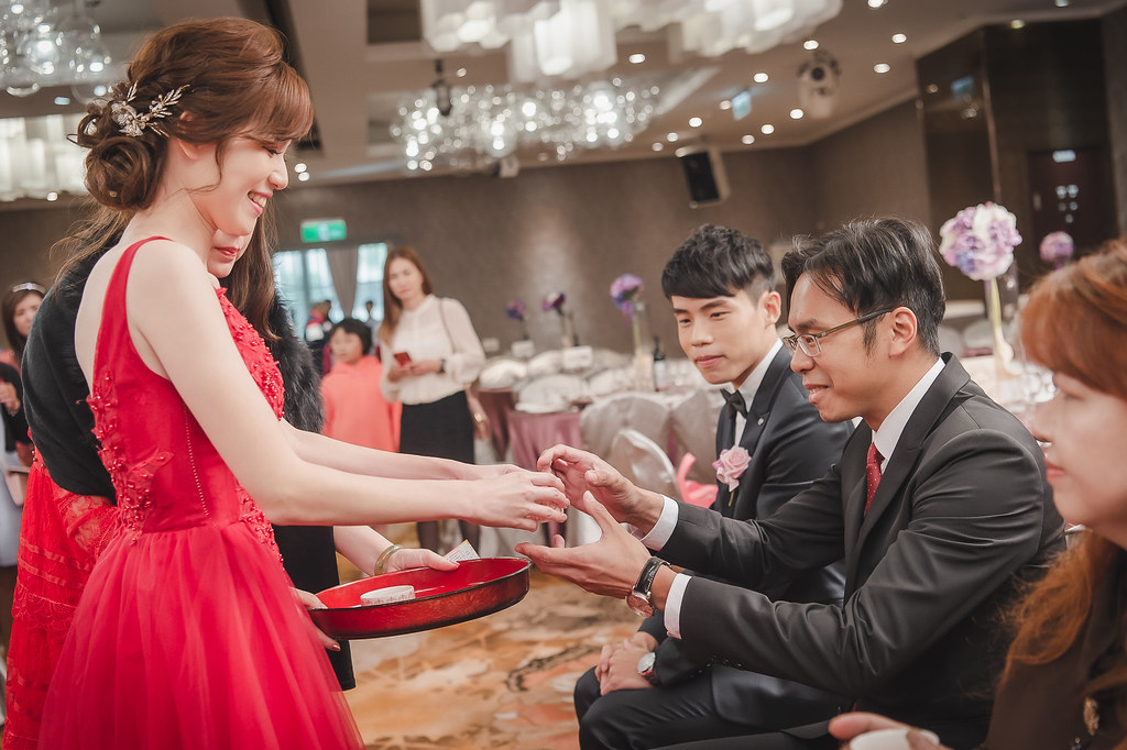 [婚禮攝影]文淵雅惠 文定迎娶午宴@新莊晶宴-最專業的團隊完成每場完美婚禮紀錄，拍的不只好更要快! #婚攝作品