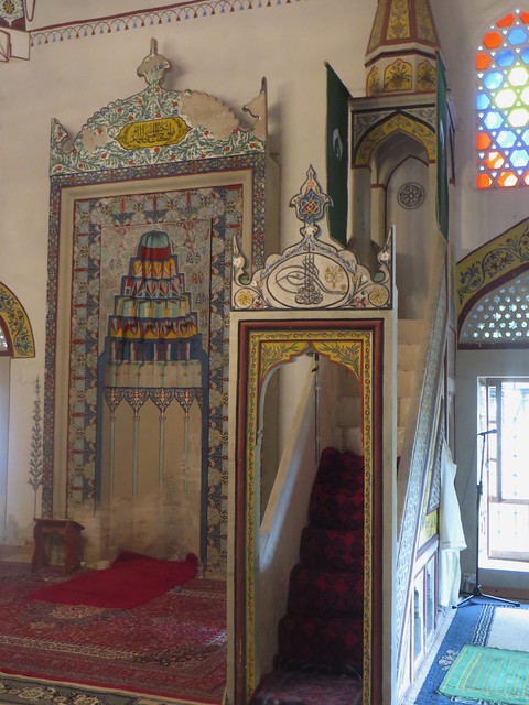 Minbar et mihrab, mosquée de Koski Mehmed pacha, 1617, Mostar, Herzégovine-Neretva, Bosnie-Herzégovine.