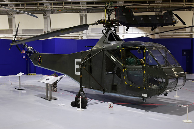 KK995 Sikorsky R-4B Hoverfly  RAF Hendon  16-12-18