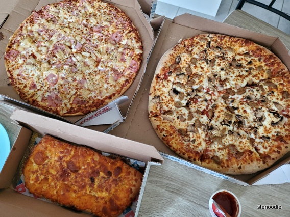  Domino's Pizza delivery