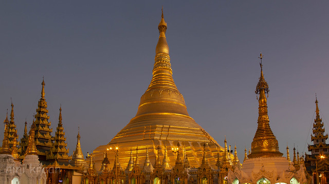 Shwedagon in Yangon - Myanmar