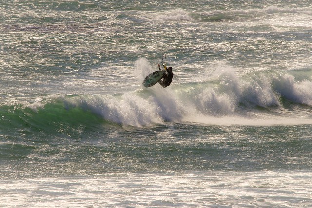 #kitesurfing on a windy day . . . #surf #surfer #surfermagazine #surfphotos #surfphotography #soslocal #sanluisobispo #slocounty #ocean #seascapes #oceanphotography #travel #teamcanon #canon📷 #canonphotographer