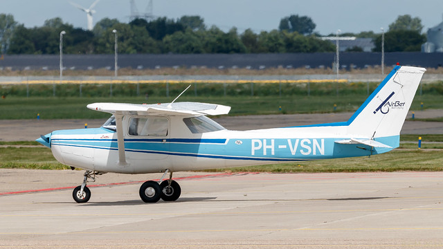 PH-VSN - Reims-Cessna F152 - EHLE -20190722 (2)