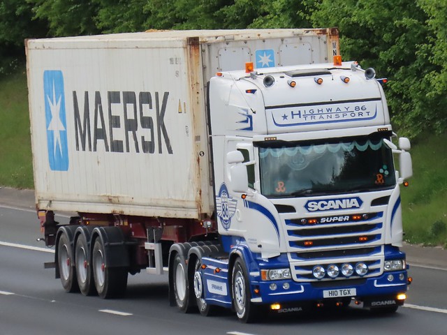 Highway 86 Transport, Scania (H10TGX) On The A1M Northbound