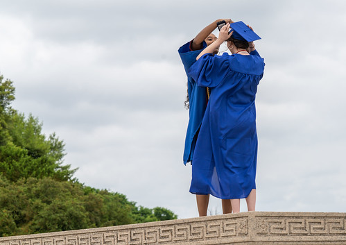 Graduation photos | Some graduates used the LIncoln Memorial… | Flickr