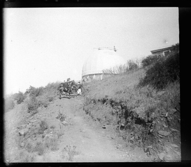 llegada a caballo al observatorio de la cumbre del cerro San Cristobal, año 1905