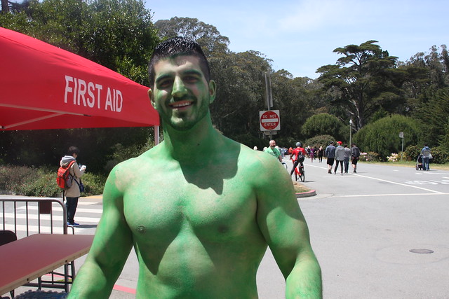 GREAT MUSCLE HULK COSTUME ! ~ photographed by ADDA DADA ! ~ BAY TO BREAKERS RACE !  ( safe photo )T