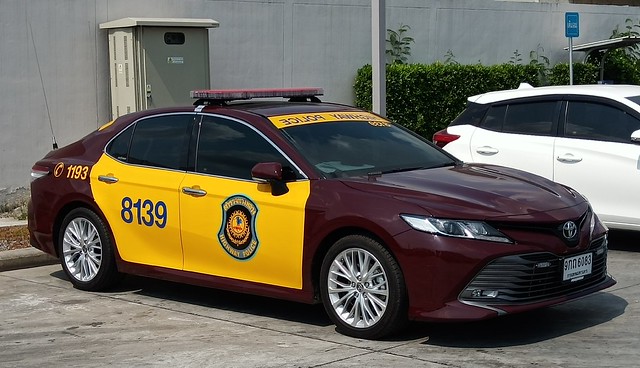 Thai Highway Police, Toyota New Camry 2.5G