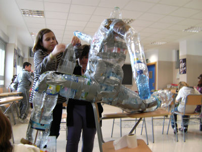 Curs 2009-10 - Tot el centre - Projecte d'Innovació: "L'art de reciclar"