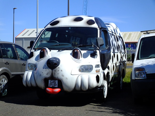 Toyota Hiace mini bus .