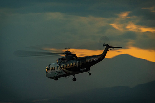 coulson helicopter may2020 redlandsairport sunset clouds firejumpers