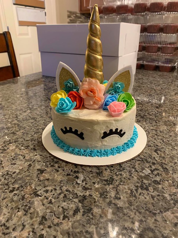 Cute Unicorn Cake by Mimi's Cupcakes