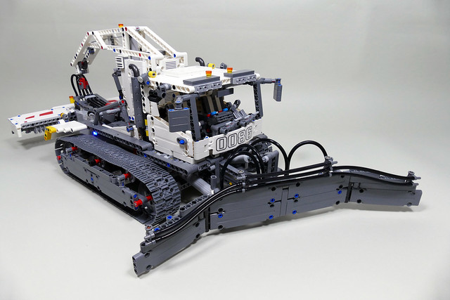 Snow Groomer - Lego 42100 B Model