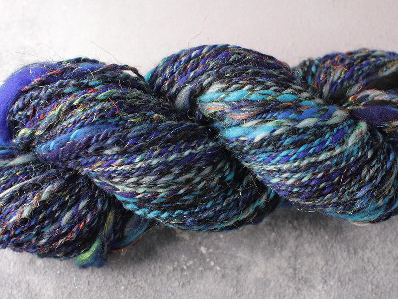 Handspun chunky / bulky thick-and-thin slub sparkle art yarn 103g – blues