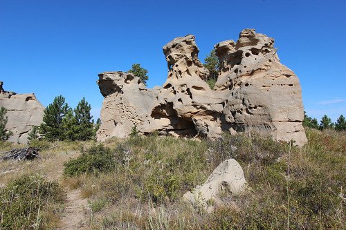 medicine rocks state park montana landscape travel sandstone pillars mt september 2019