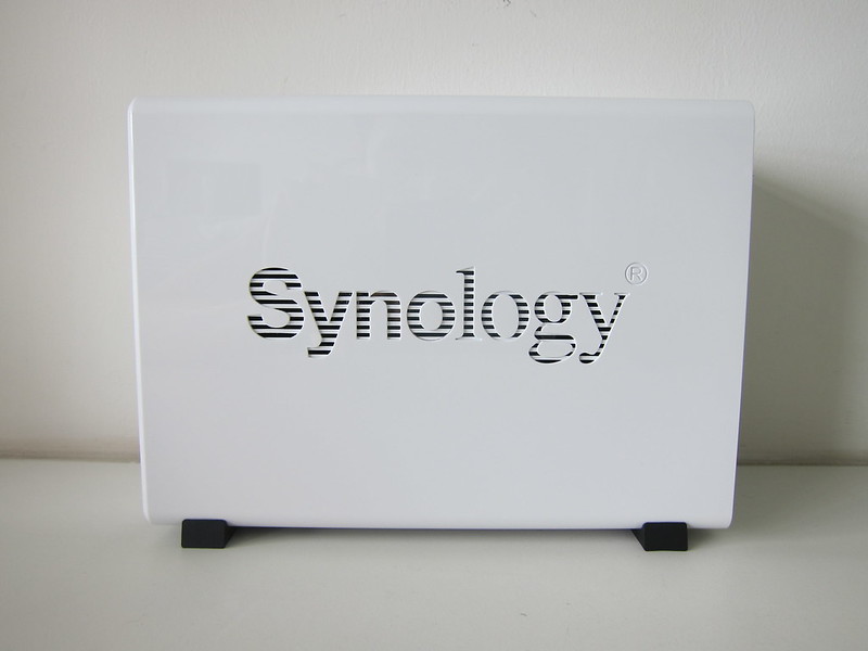 Synology DiskStation DS220j - Side