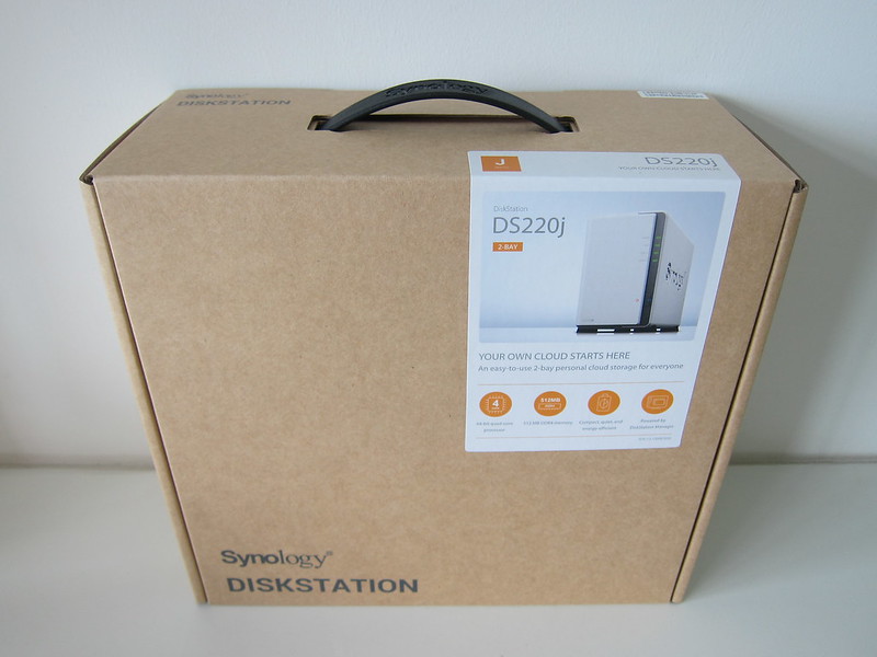 Synology DiskStation DS220j - Box