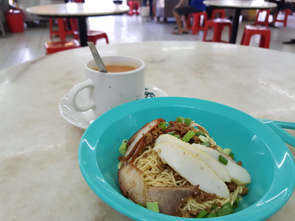 砂捞越面 Sarawak Noodle rm$6.50 & 奶茶 TehC rm$1.90 @ 利廣美食中心 Restoran Le Kwang USJ2