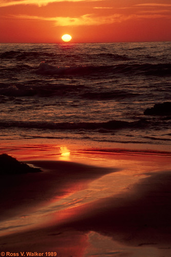 asilomar beach sunset reflection pacific ocean water waves sun orange pacificgrove montereypeninsula california