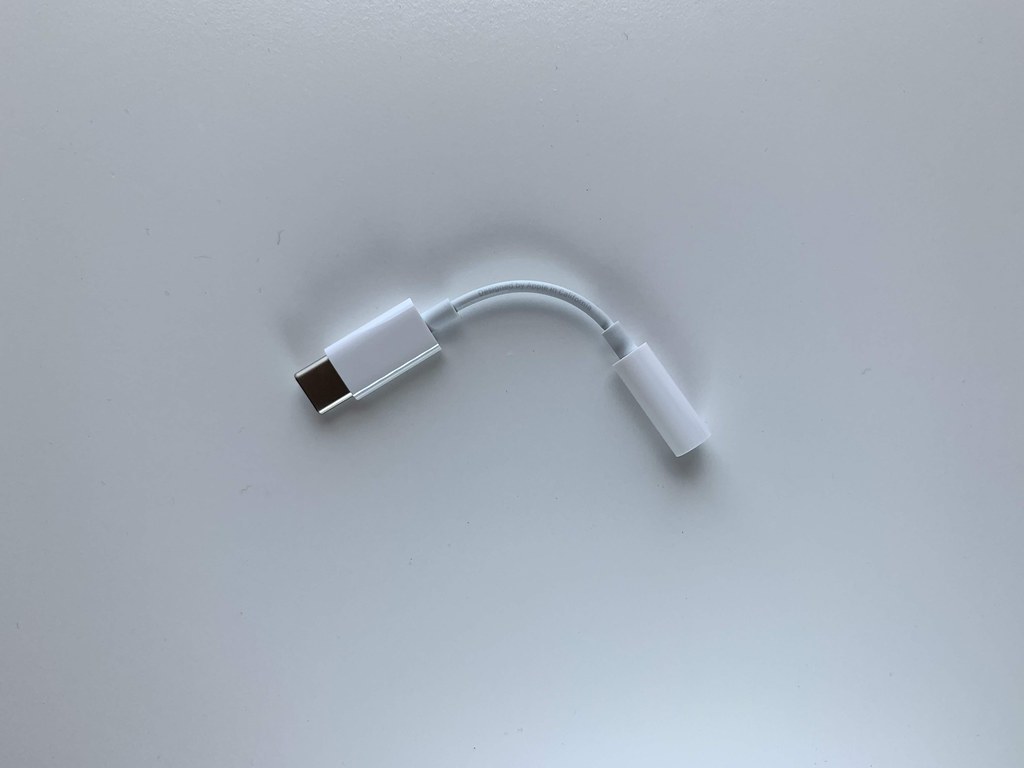 Macbookでイヤホンを使うためにApple純正USB-Cイヤホンジャック 